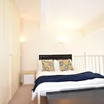 Historic Holiday Home In Sheffield Near Town Centre