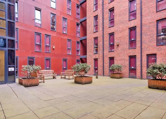 Vibrant Rooms For Students Only, Sheffield - Sk