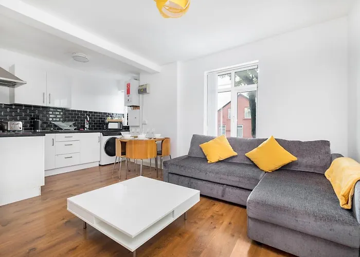 Meersbrook Luxury 2 Bedroom Apartment