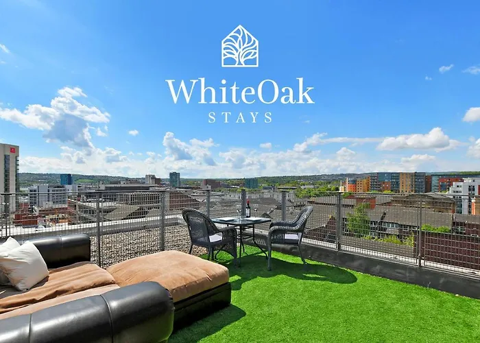 Sheffield Penthouse With Rooftop Terrace & Free Parking