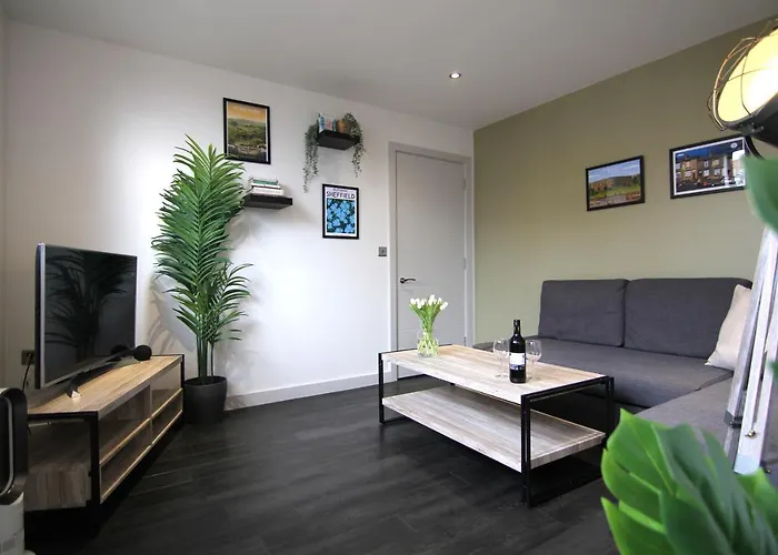 West Bar Penthouse Free Parking