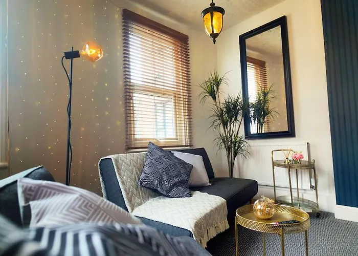 Elite Living - City Centre Accommodates Up To 4