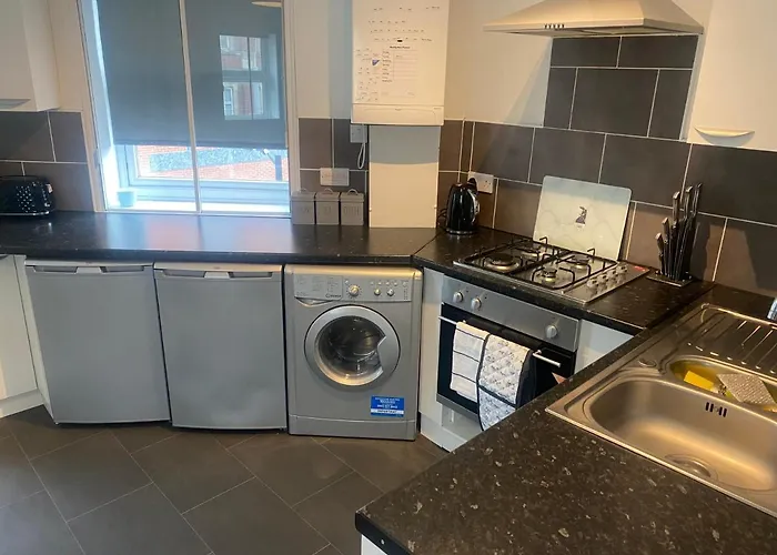 Sheffield City Centre - Westhill House Apartments
