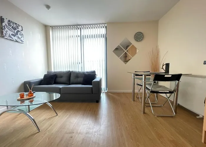 1 Bed Modern Apartment With Free Parking, Sheffield City Centre