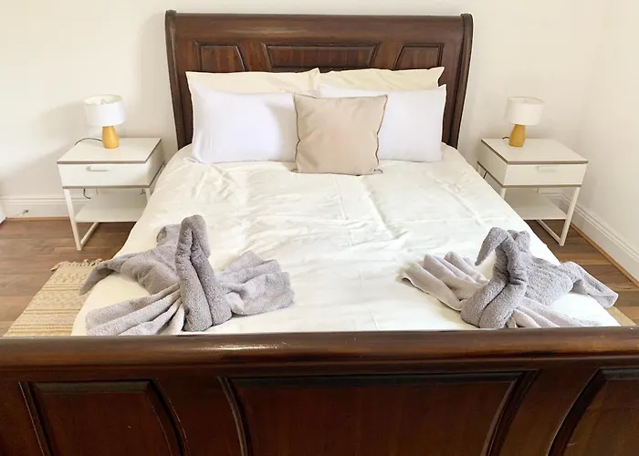 Urba Luxury 3 Bed Stays Sheffield Central