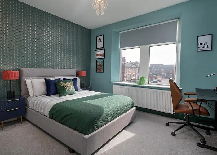 Modern Comfort-Family-Friendly-Near City & Peaks
