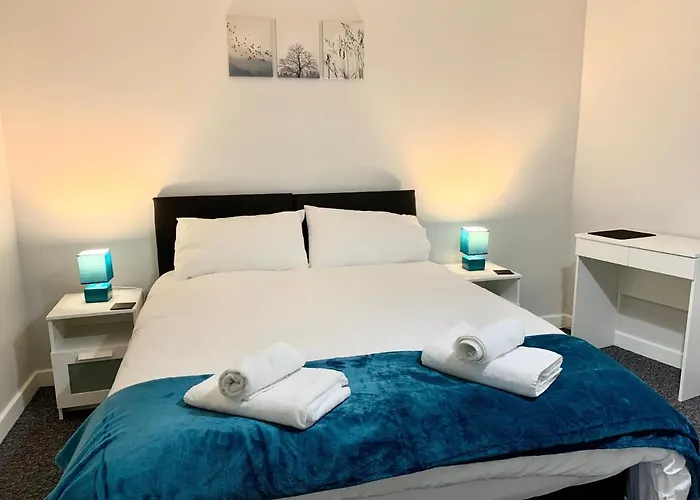 Lark - Sleeps 6, Secure Parking! Perfect For City Centre Working Or Leisure In Trendy Kelham Island,