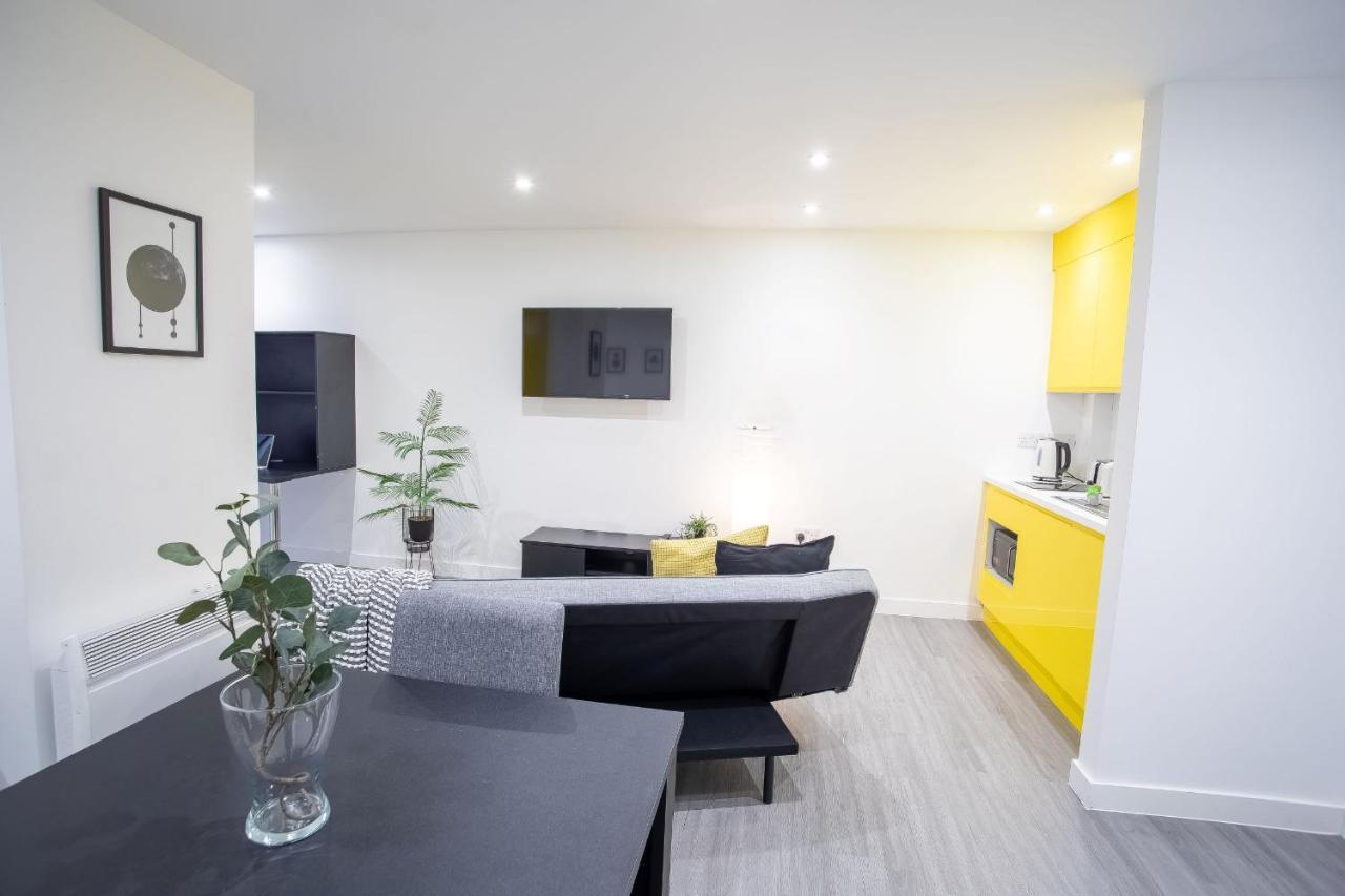 Royal Riverside Centre - Opulent Living * Sheffield