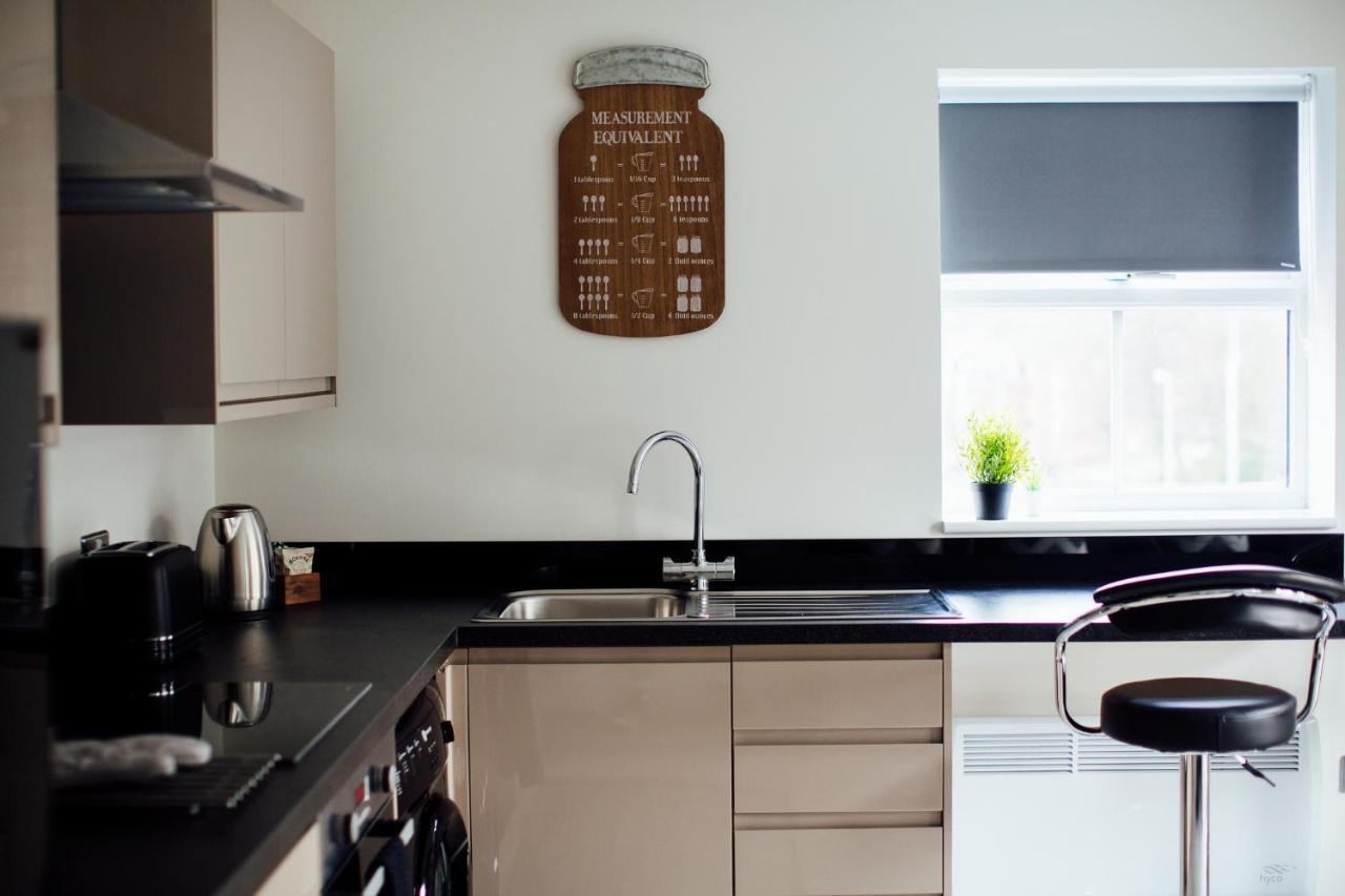 1 And 2 Bedroom Shield House Centre Apartment *