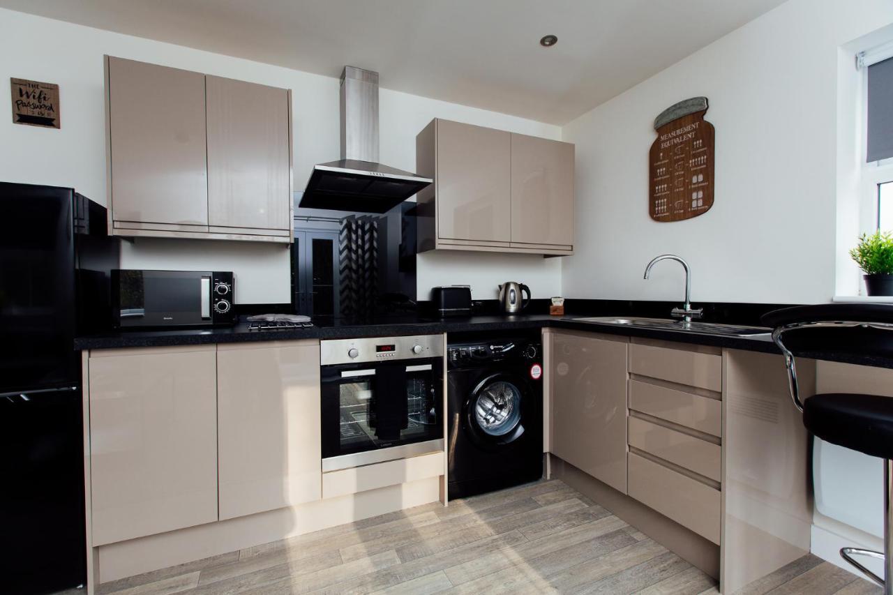 1 And 2 Bedroom Shield House Centre Apartment *