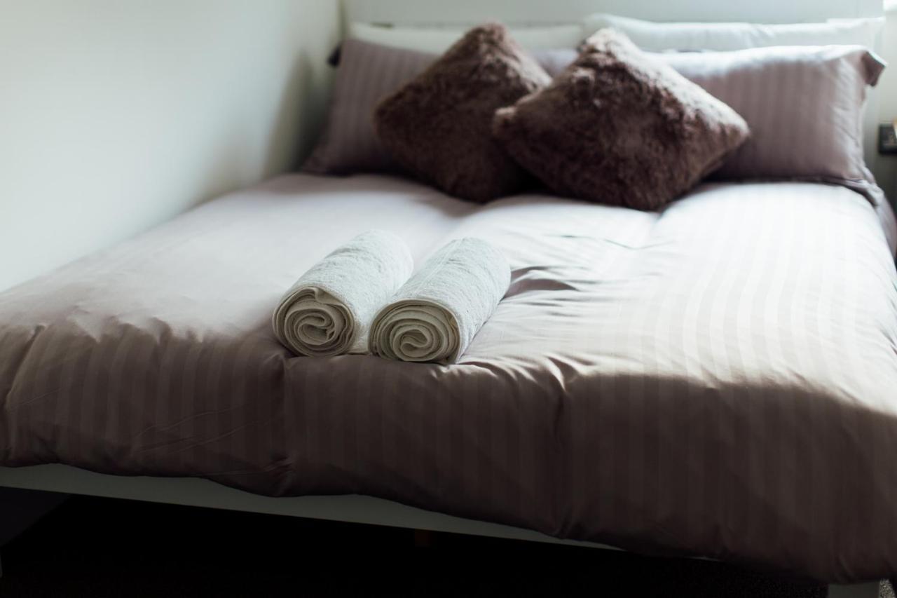1 And 2 Bedroom Shield House Centre Apartment Sheffield