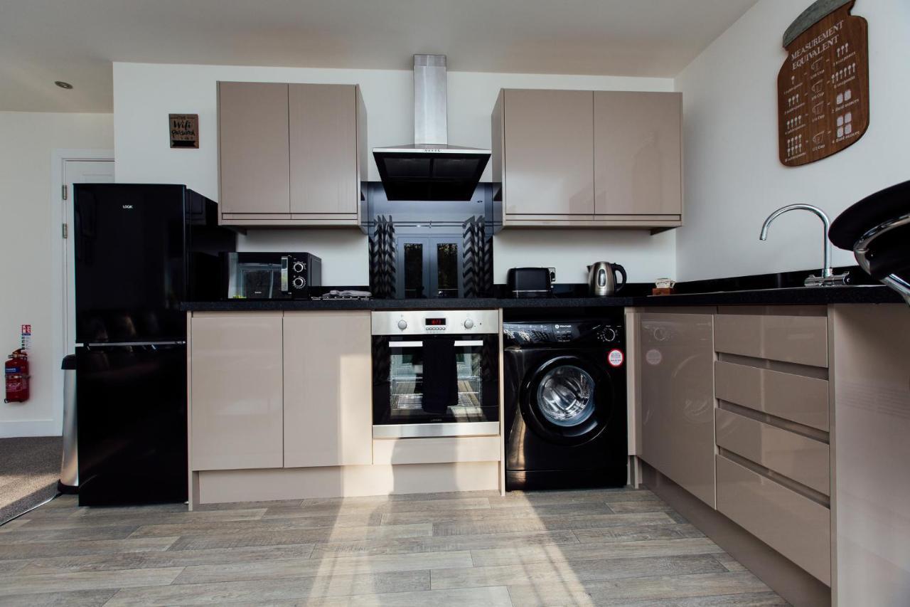 1 And 2 Bedroom Shield House Centre Apartment Sheffield