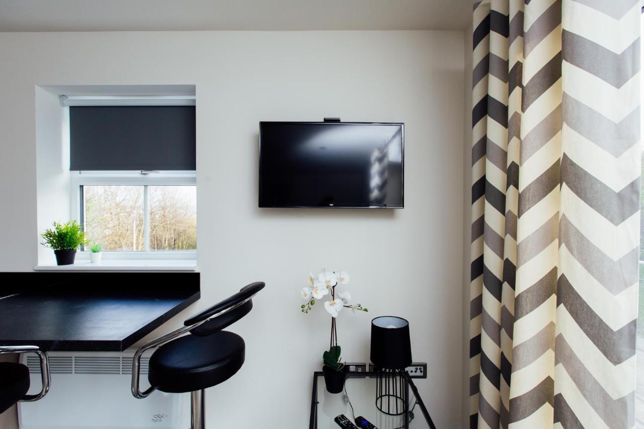 1 And 2 Bedroom Shield House Centre Apartment *