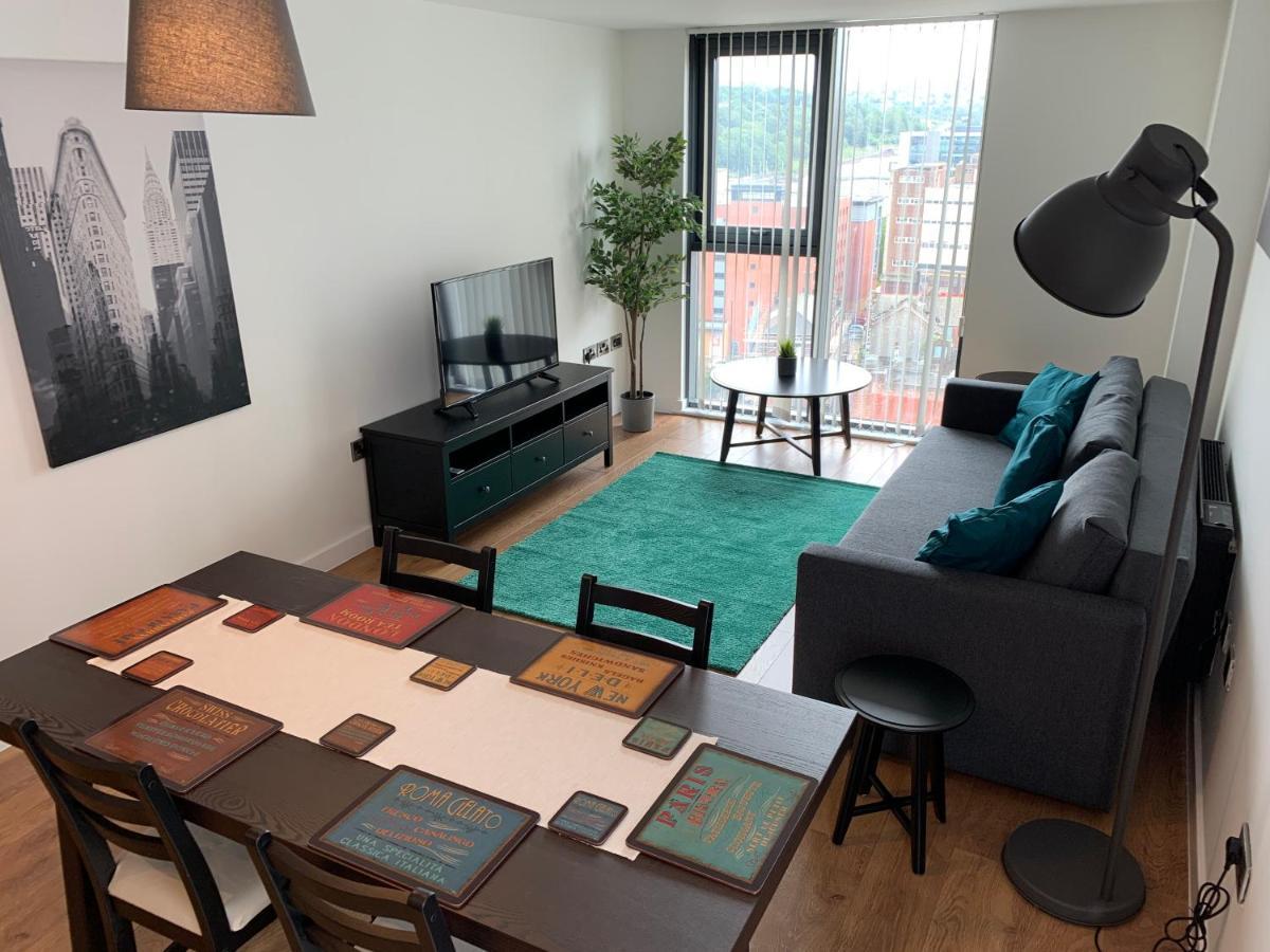 Teal 14: Centre Retreat With Panoramic Views *