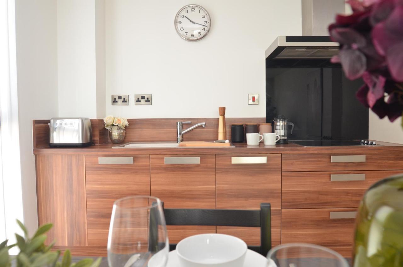 Teal 14: Centre Retreat With Panoramic Views Apartment *