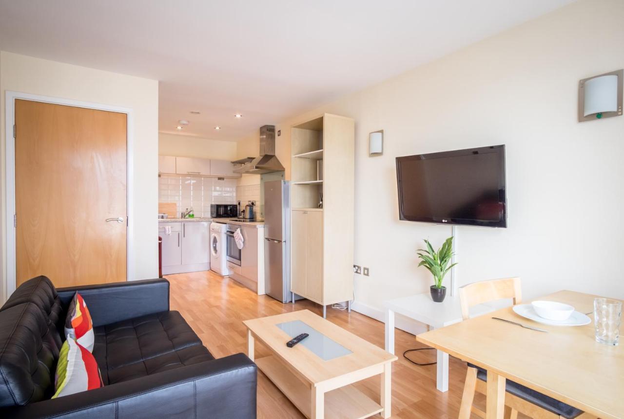 One Bedroom With Juliet Balcony In West One - Parking Possible *