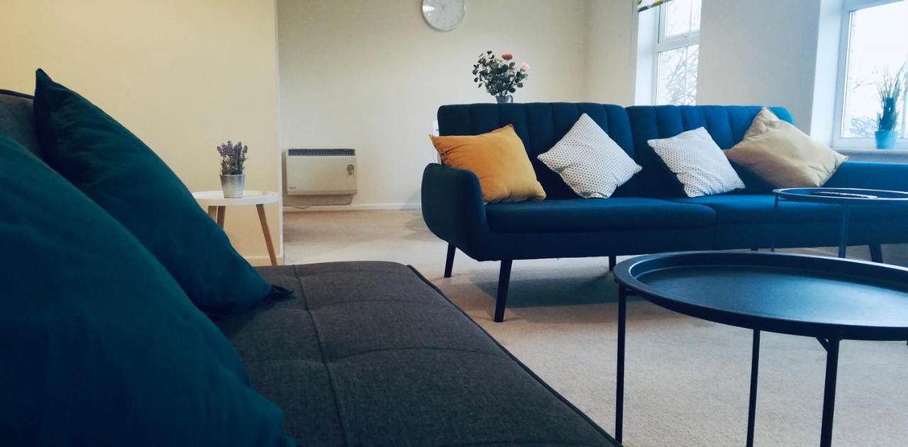 Comfortable In With Parking Apartment