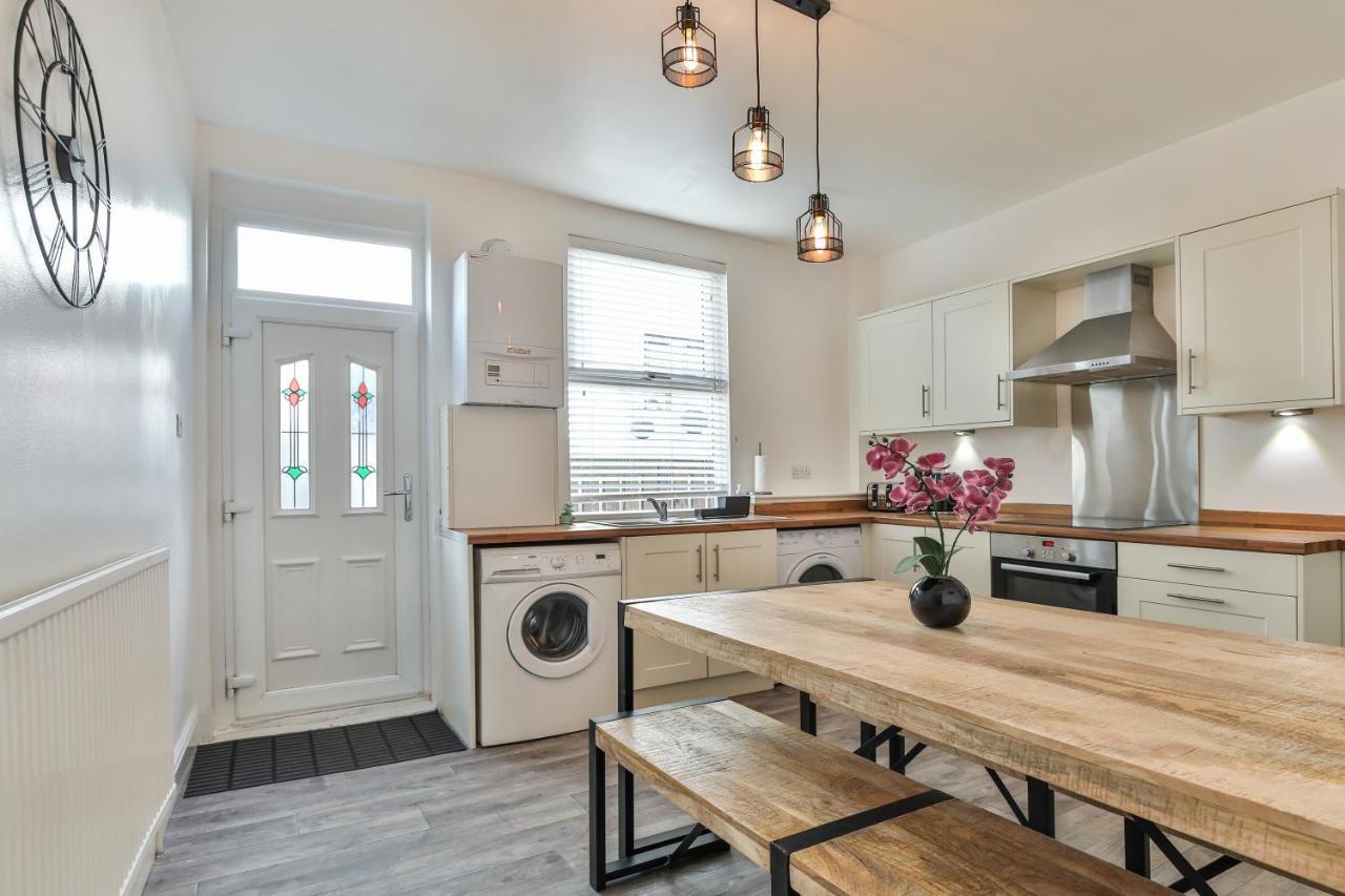 Hidden Gem-open To Book-super Location