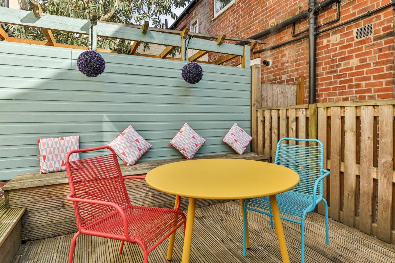 Hidden Gem-open To Book-super Location Holiday home
