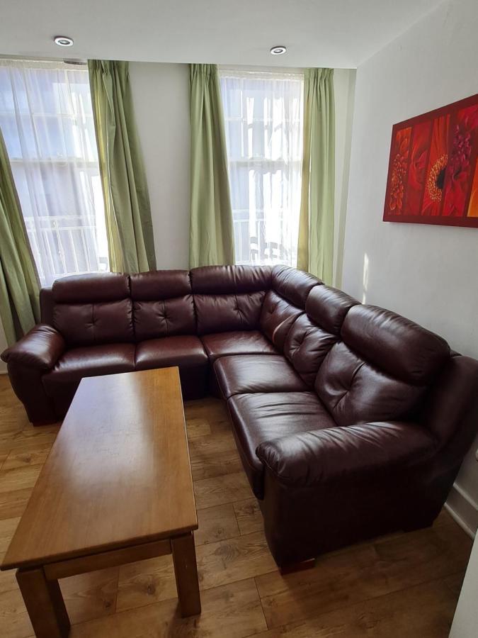 Apartment H.v