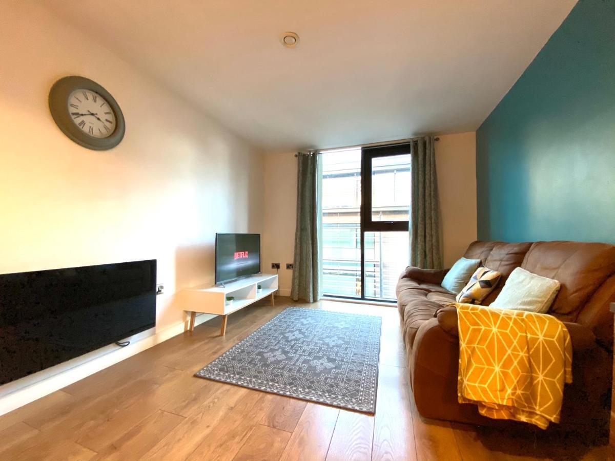 Blonk Street - Luxury Two Bedroom Apartment *