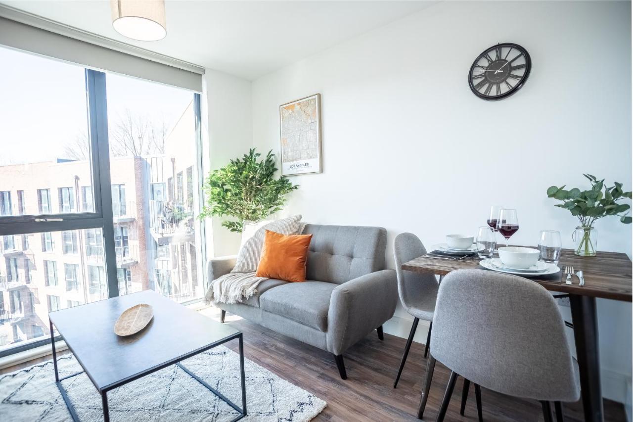 Luxury - Great Central One Bedroom *