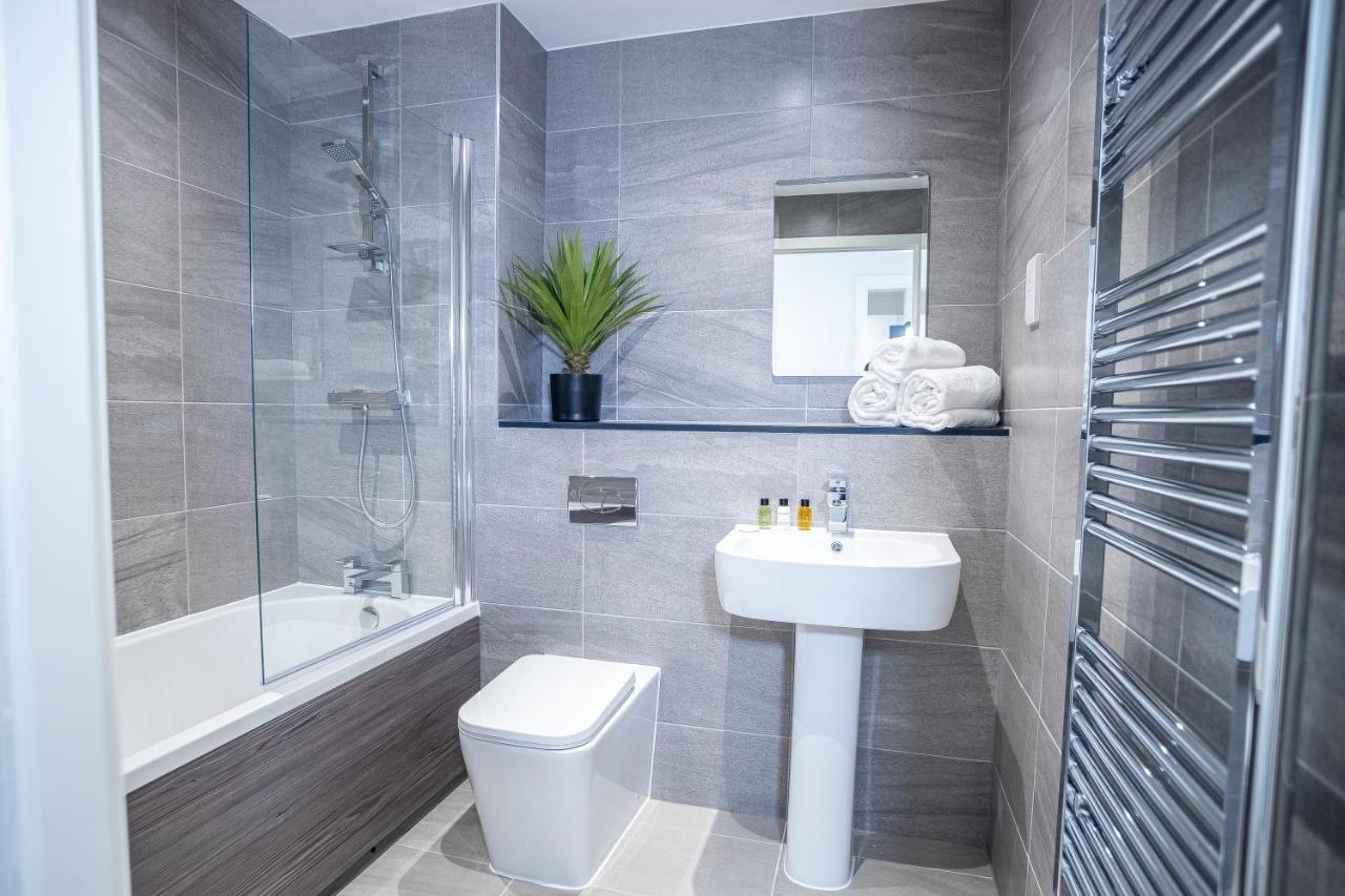 Luxury - Great Central One Bedroom *