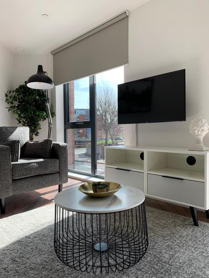 Luxury - Great Central One Bedroom Apartment *