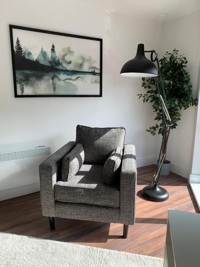 Luxury - Great Central One Bedroom Apartment *