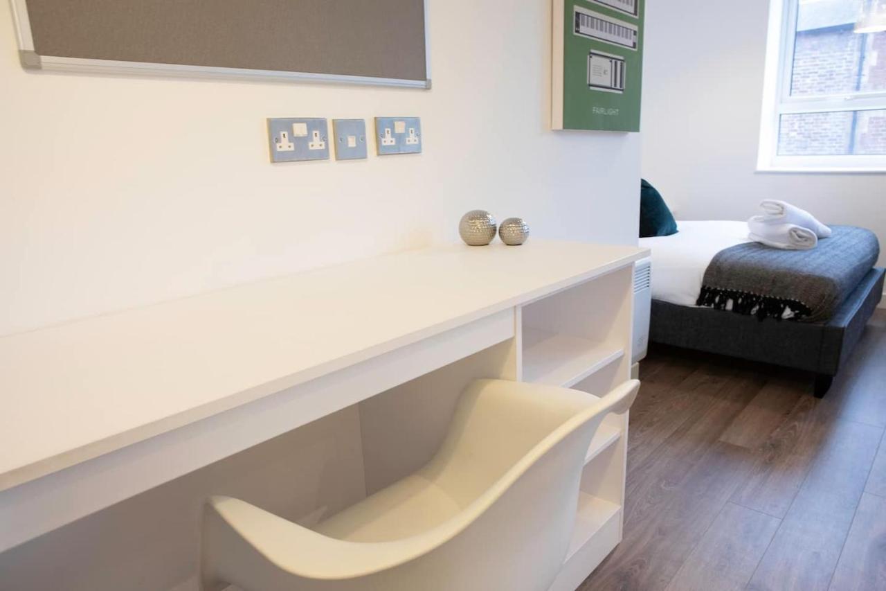 Bells Court - City Centre, Opulent Living Serviced *