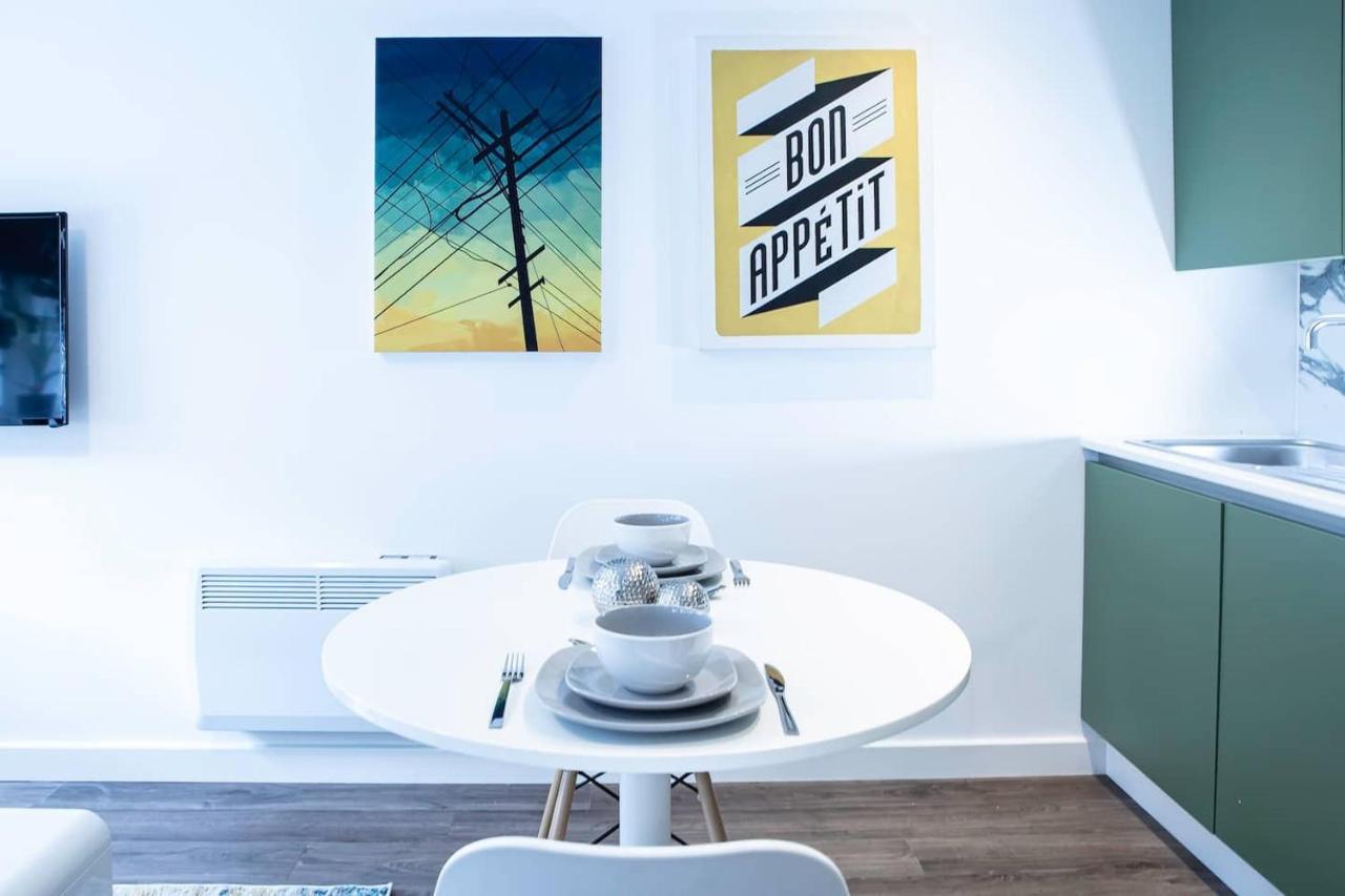 Bells Court - City Centre, Opulent Living Serviced *
