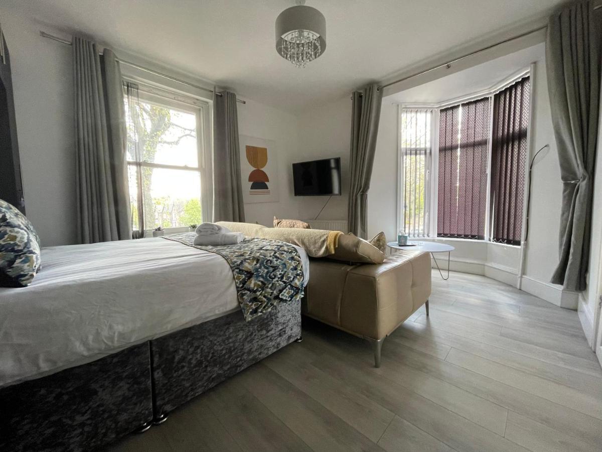 Comfortable Studio W/ Parking Sheffield