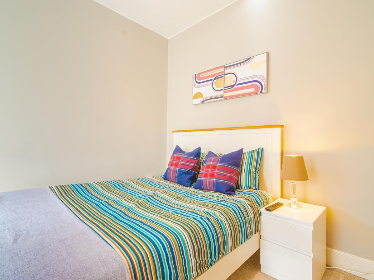 Kelham Apartments: Serviced With Free Parking *
