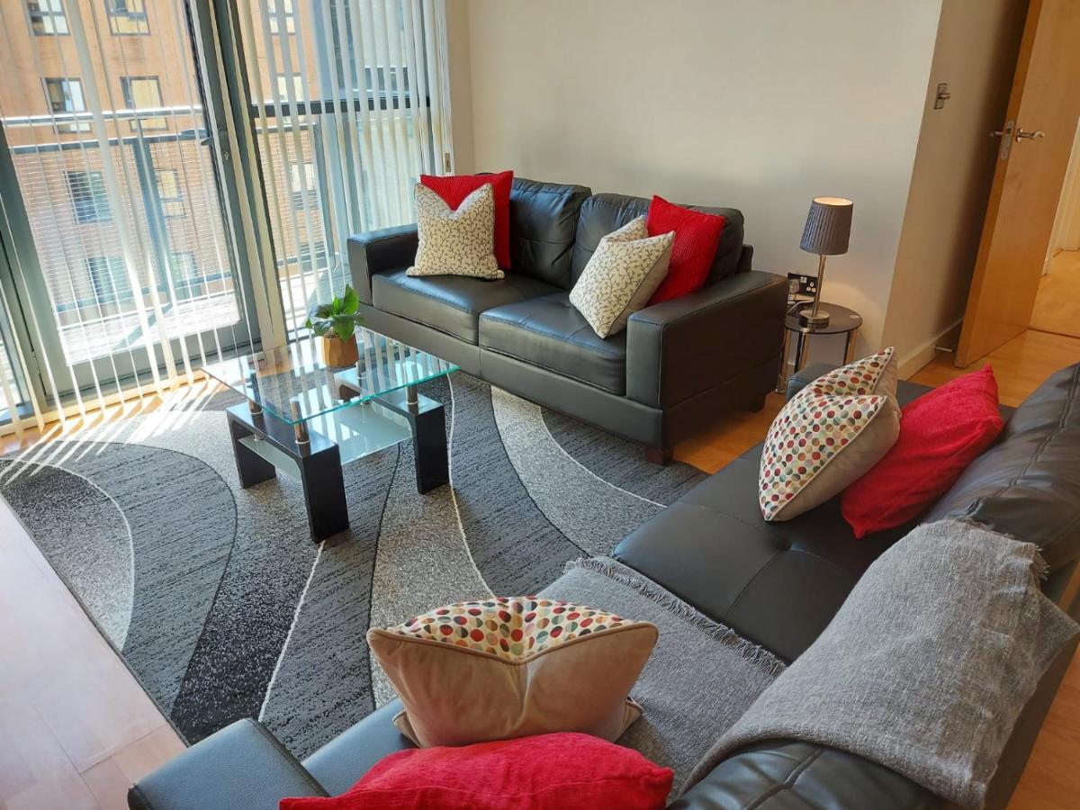 Apartment 2 Bed, 2 Bath, Free Parking & Wifi Sheffield
