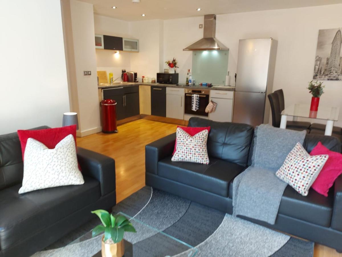 Apartment 2 Bed, 2 Bath, Free Parking & Wifi Sheffield