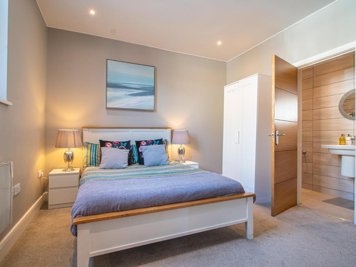 Kelham Apartments: Serviced With Free Parking Apartment