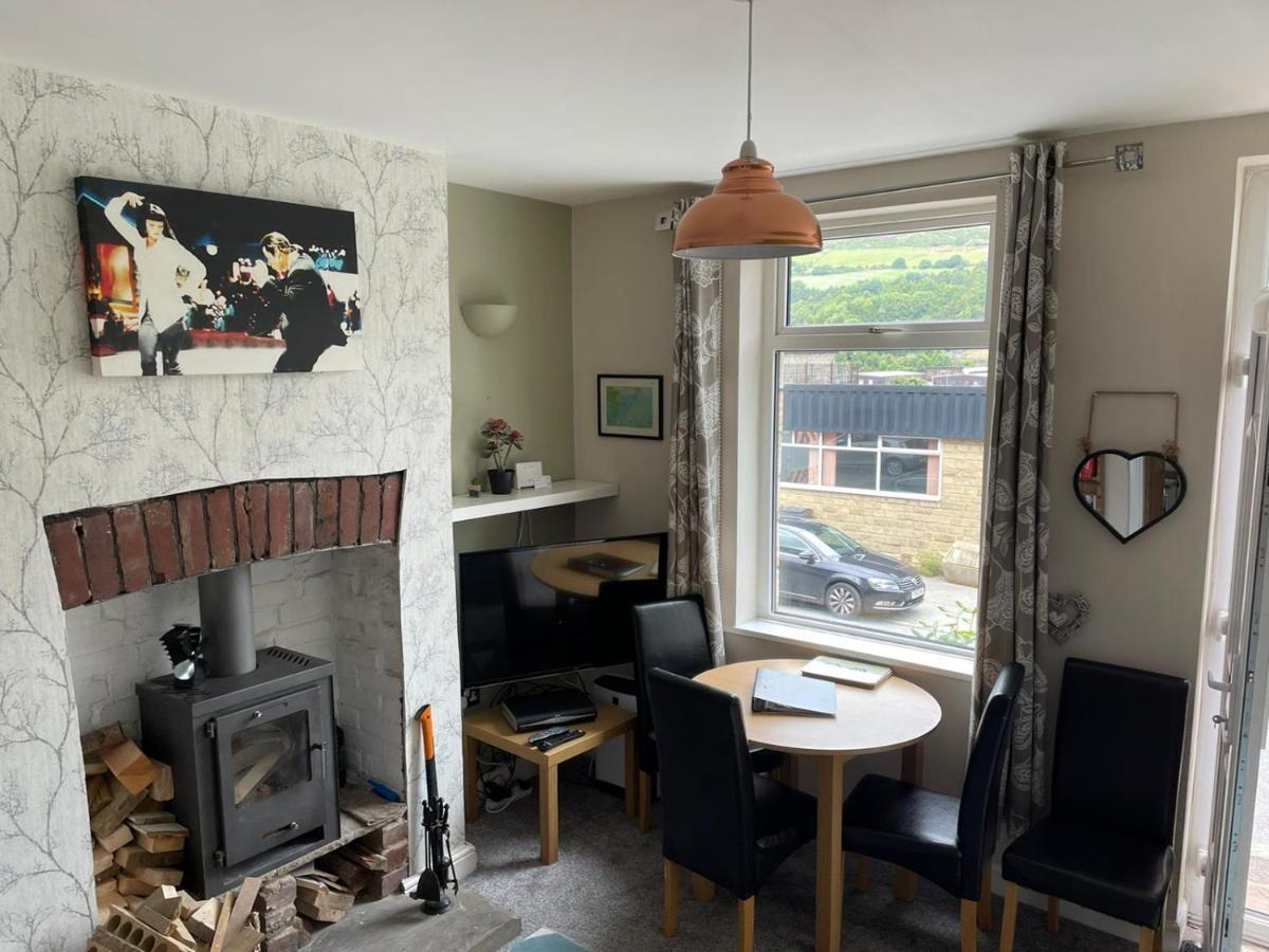 Cosy Edge Of Peak District -log Burner Uk Sheffield