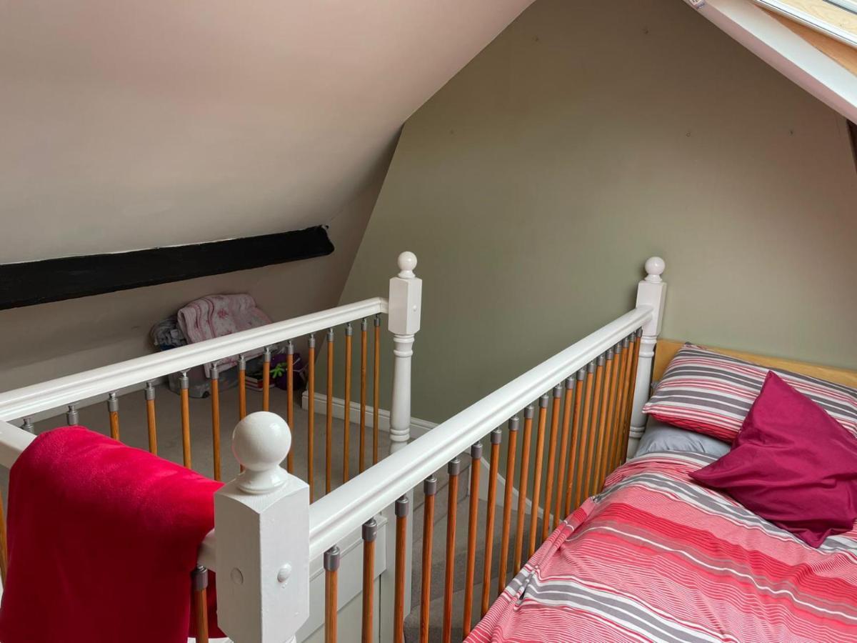 Cosy Edge Of Peak District -log Burner Uk Sheffield