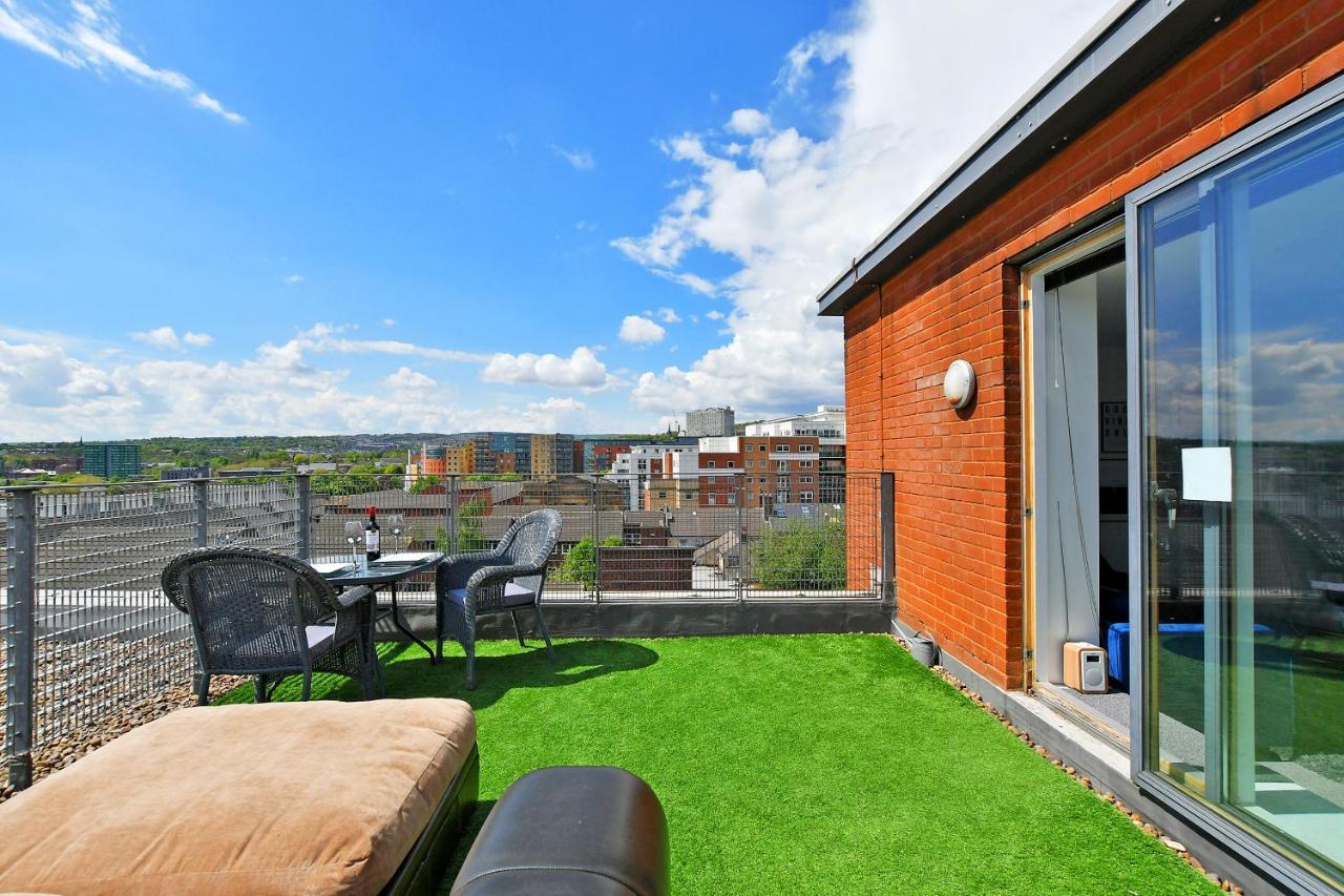 Penthouse With Rooftop Terrace & Free Parking Apartamento