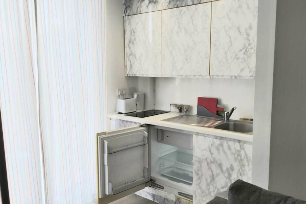 Apartment Ginger Serviced Apartment Sheffield City Centre - Netflix, Wifi, Digital Tv Sheffield