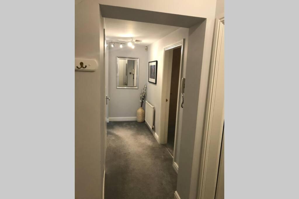 Apartment Spacious Luxury 2 Bed Flat With Sauna And Triple Garage