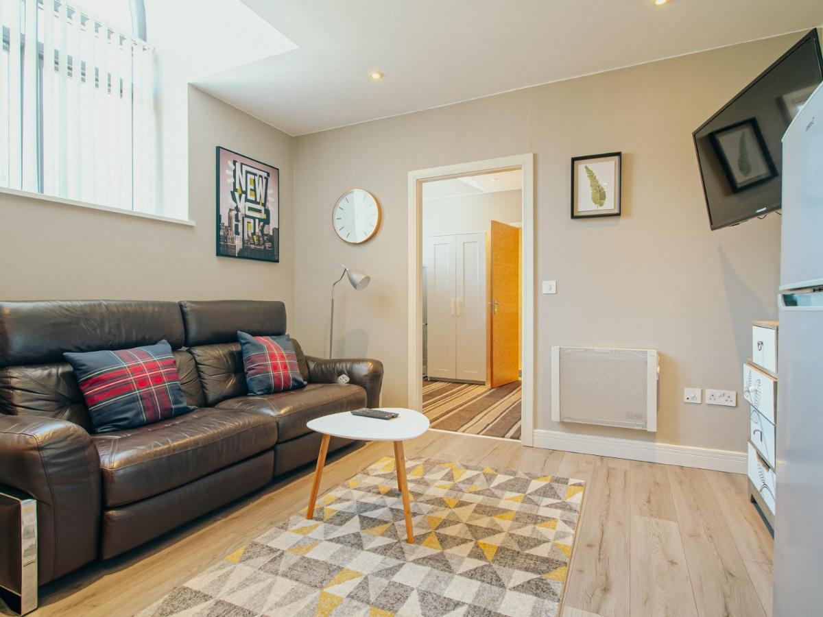 Kelham Apartments: Serviced With Free Parking *