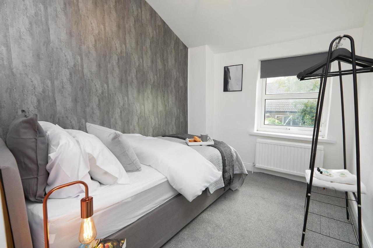 Your - Spacious 5 Bedroom House Casa de férias Sheffield