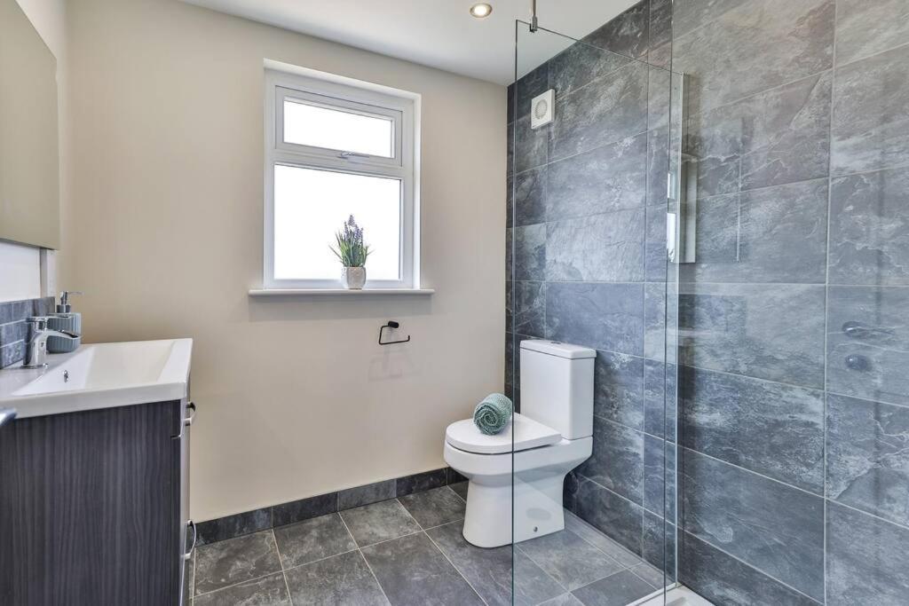 Elegant Retreat Nook At Peak District Gateway
