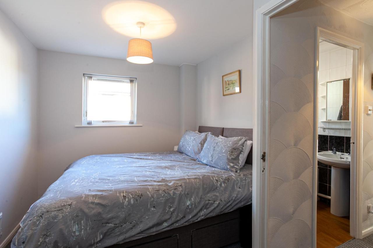 Spacious House In - Great Location! Apartamento