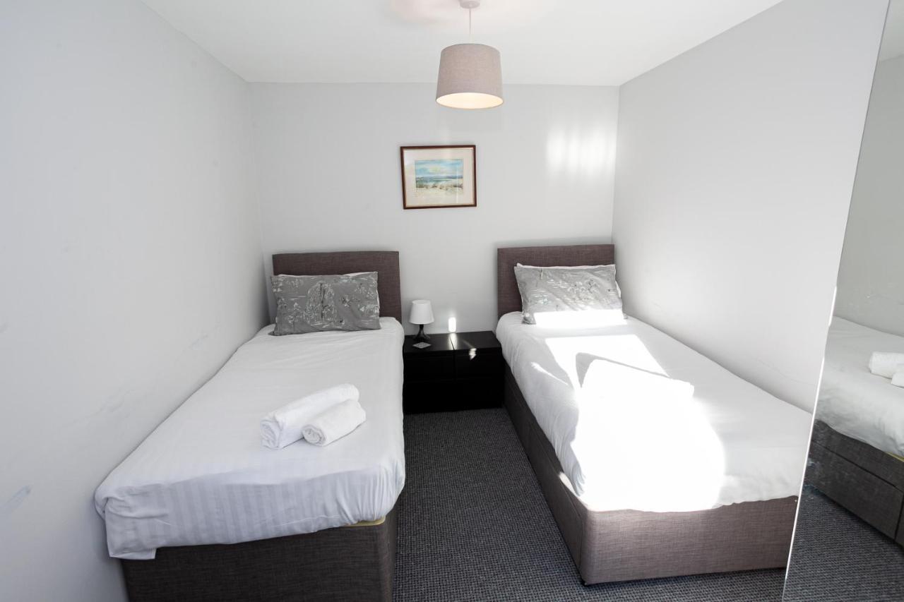 Spacious House In - Great Location! *