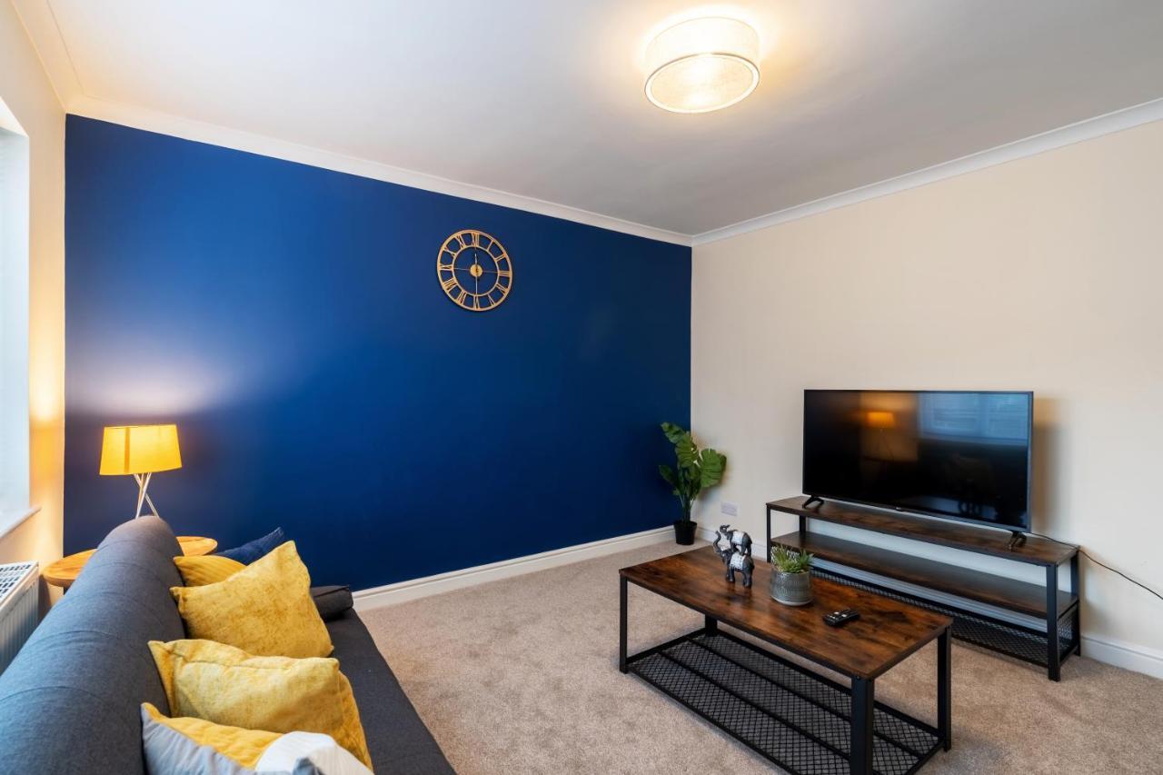 Guests Rated Exceptional 3 Bed House, Homely Comforts , Close To Amenities And Centre * Sheffield