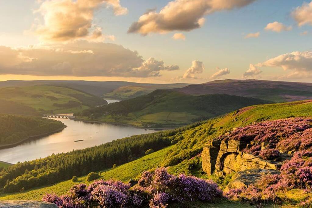 Holiday home Elegant Retreat Nook At Peak District Gateway *