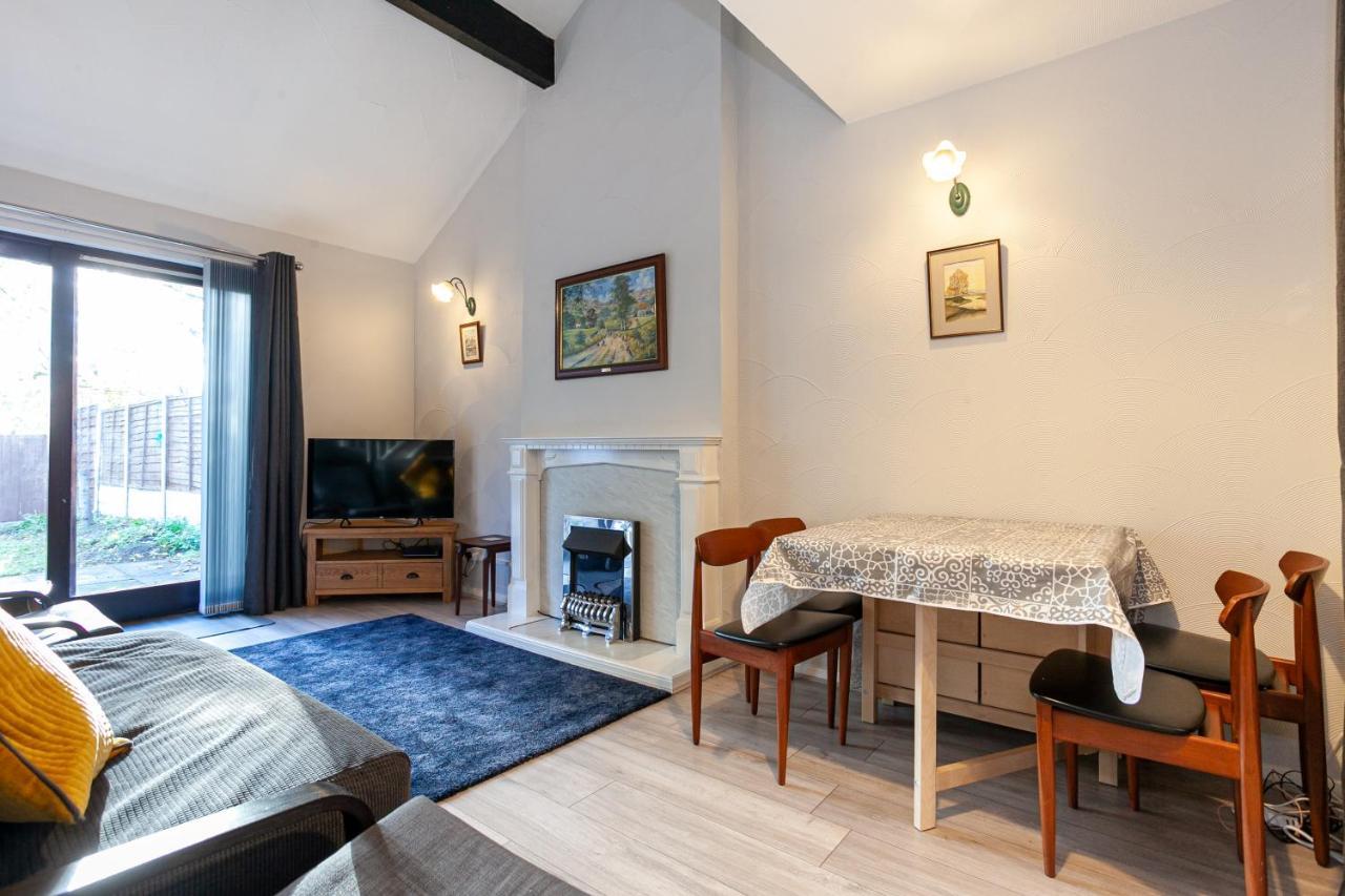 Spacious House In - Great Location! Apartamento