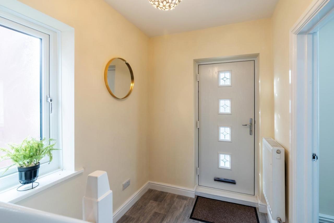 Apartment Guests Rated Exceptional 3 Bed House, Homely Comforts , Close To Amenities And Centre